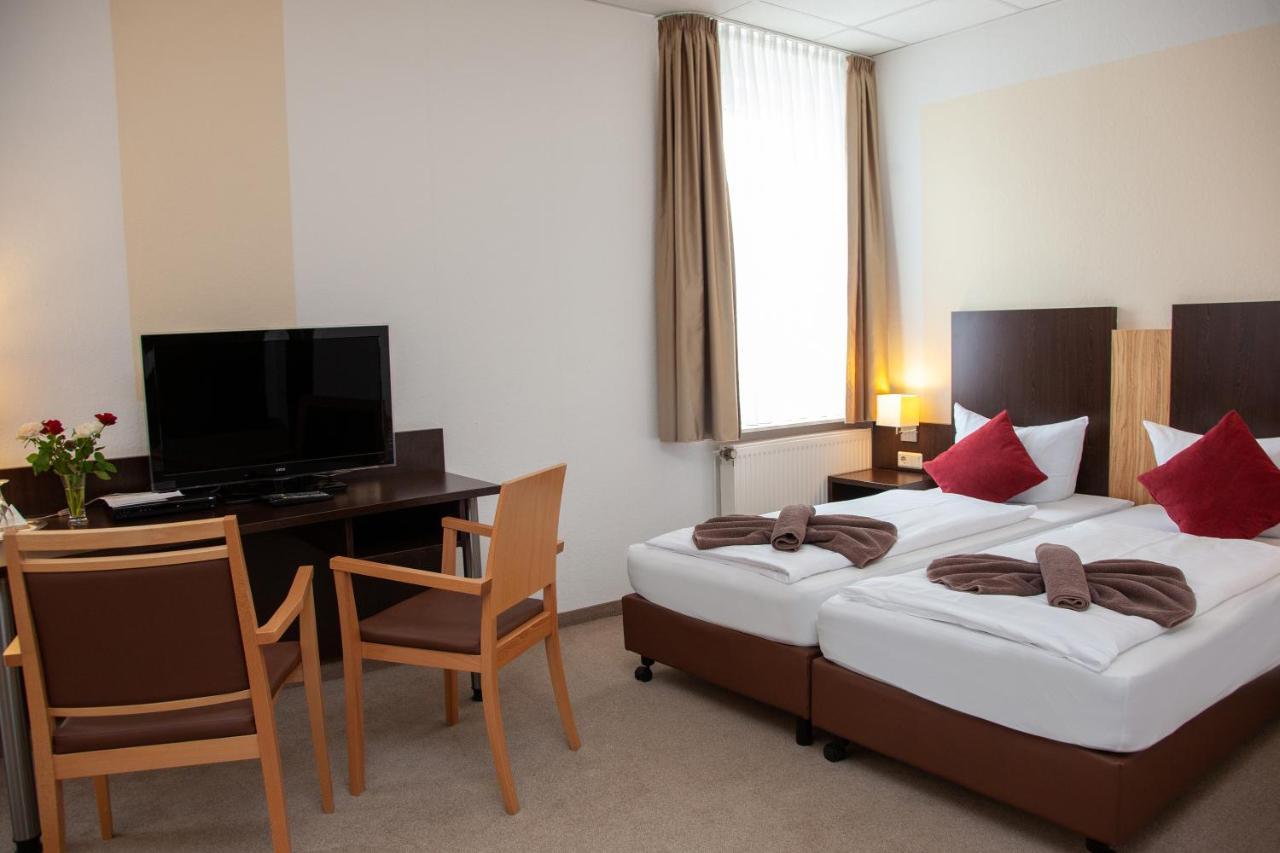 Seehotel Zum Loewen Strasen Kültér fotó