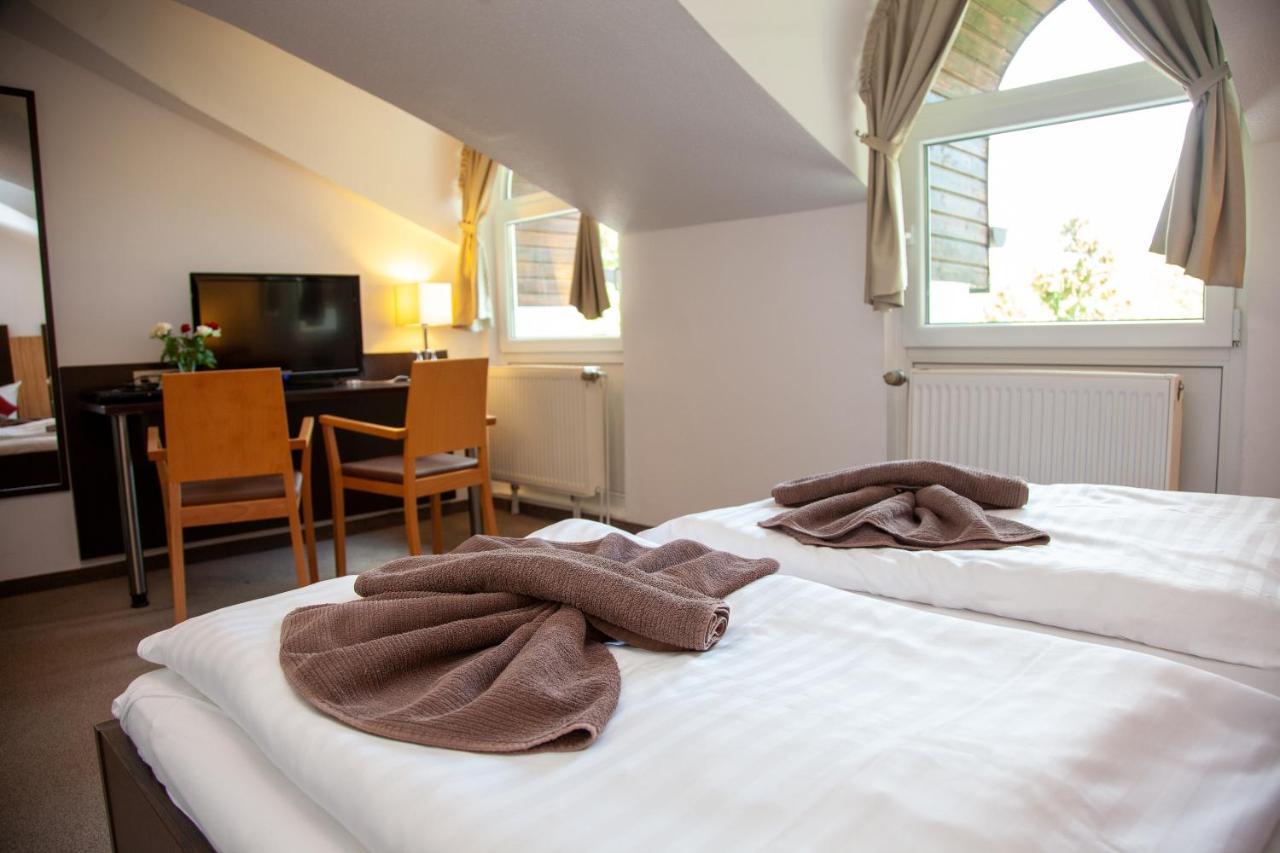 Seehotel Zum Loewen Strasen Kültér fotó